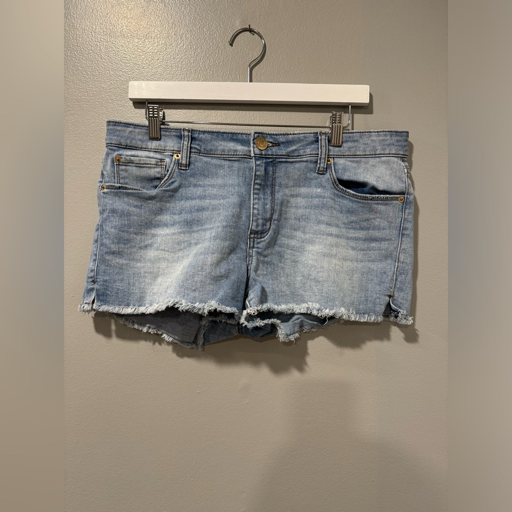 EUC STS Blue Stitch Fix Aubrey Mid Rise Denim Shorts Size 31 Waist